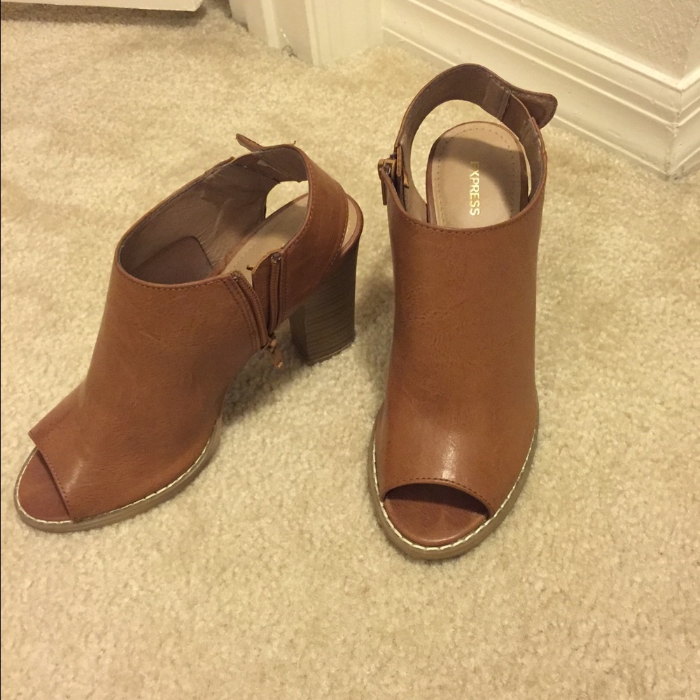 Shoes - Picture 2 of 2